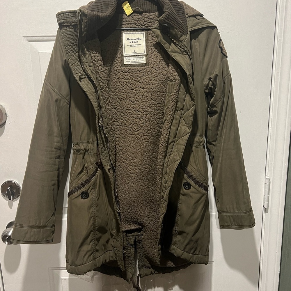 Abercrombie & Fitch Fleece Lined Utility Outerwear Jacket in Olive